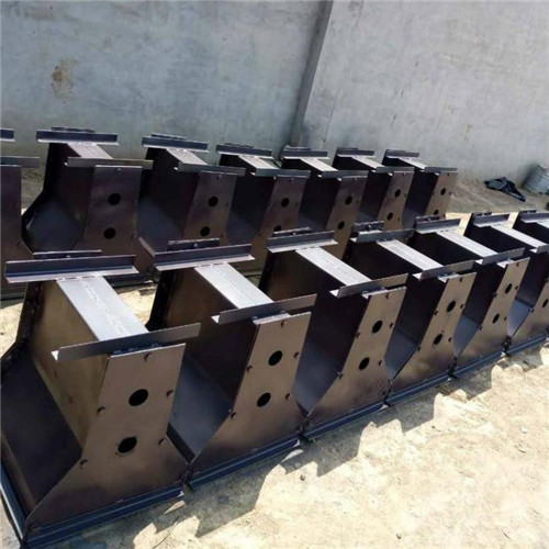 现浇隔离墩模具 现浇隔离墩模具